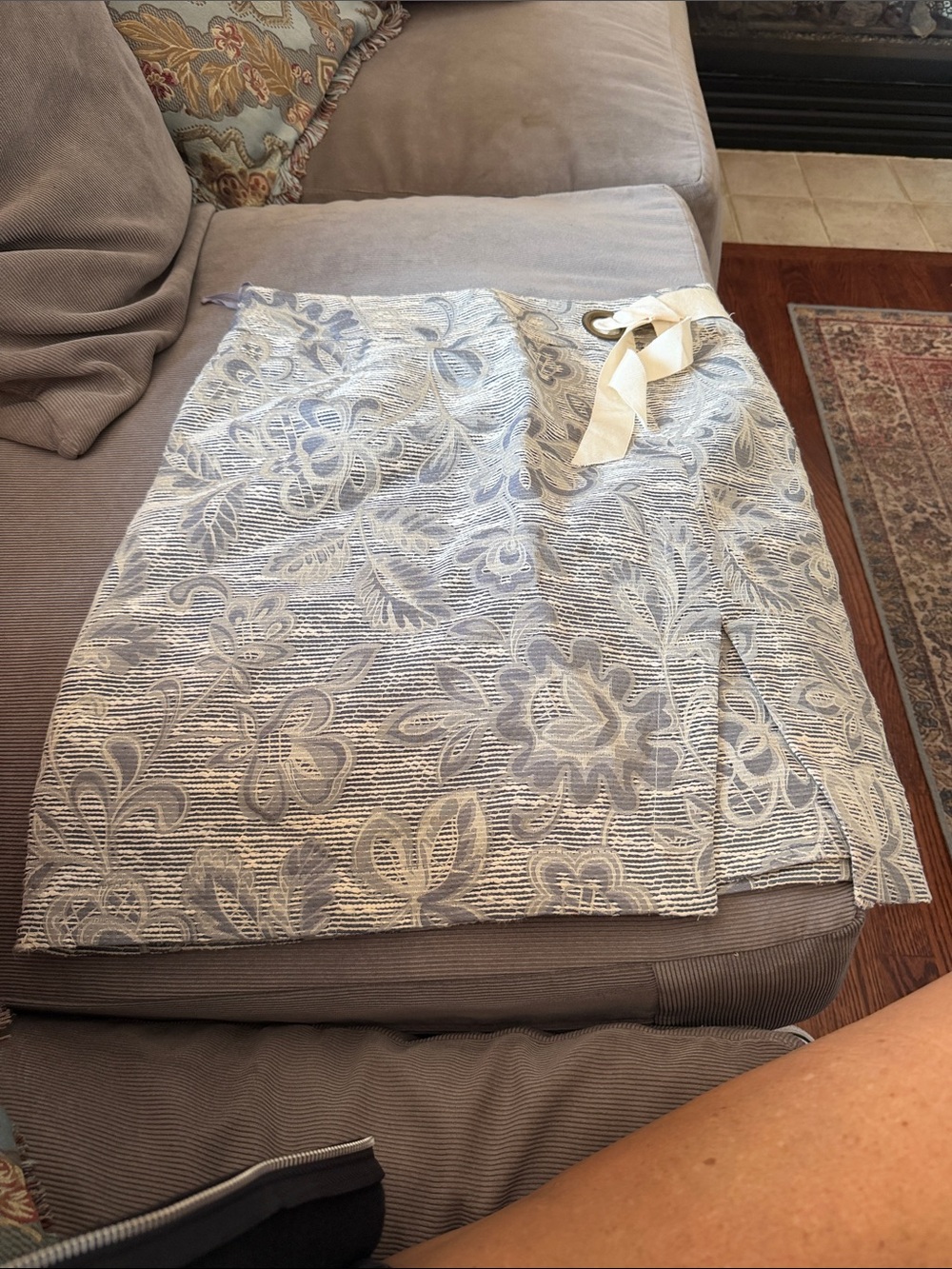 GORGEOUS MAEVE MOTTLED BLUE/GRAY SKIRT SIZE 8